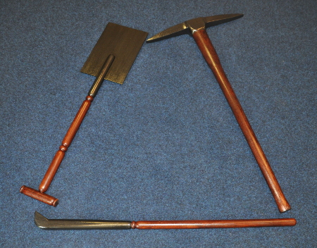 Royal Arch Tools Crow Pick & Shovel - Click Image to Close